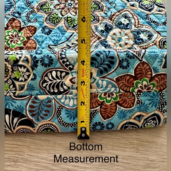 Vera Bradley Retired Fabric Bali Blue Shoulder Tote/Purse with Toggle Closer - Picture 8 of 8